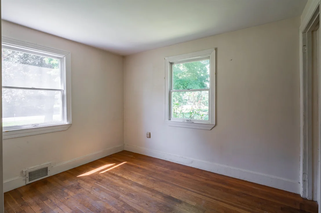 Photo of 6 Exeter