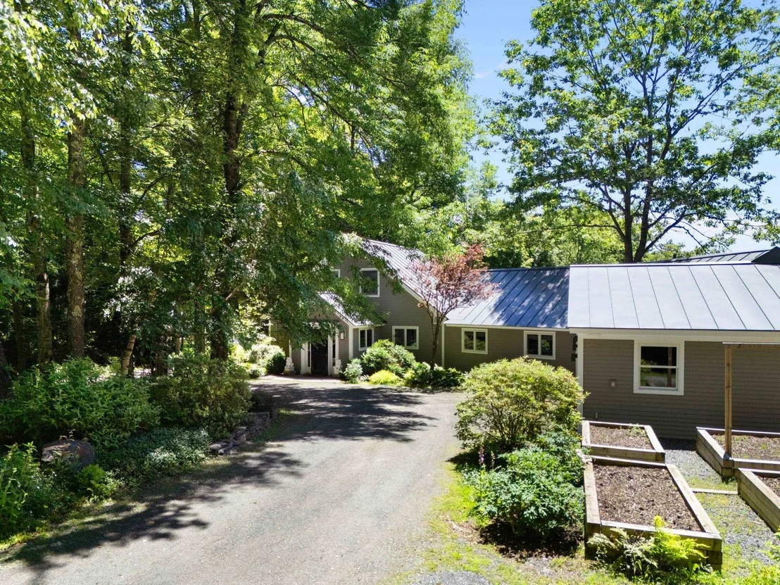 Photo of 947 Miller