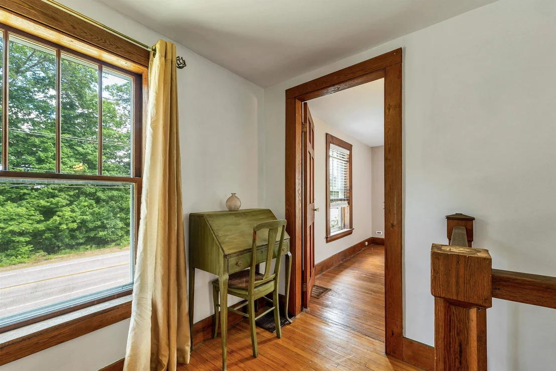 Photo of 652 West Side