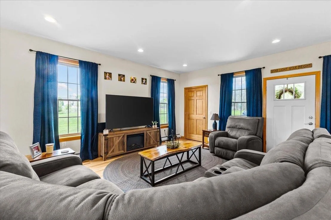 Photo of 28 Rileys