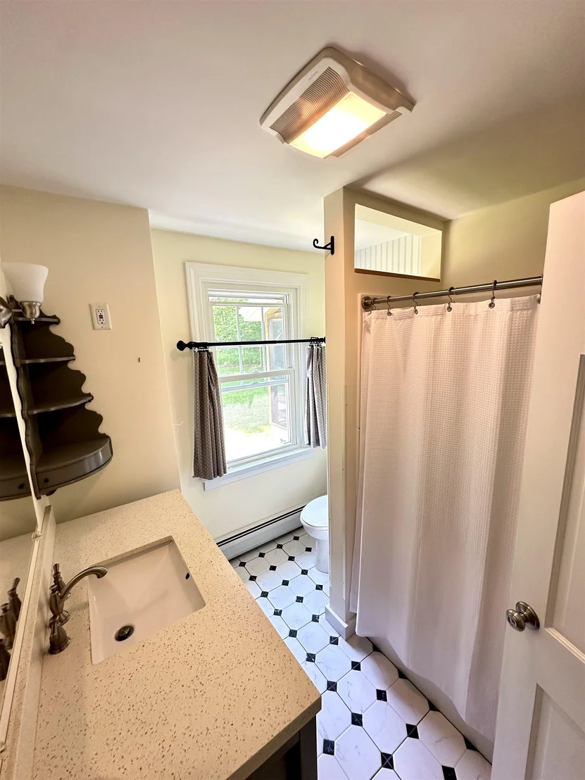 Photo of 720 Pine Banks