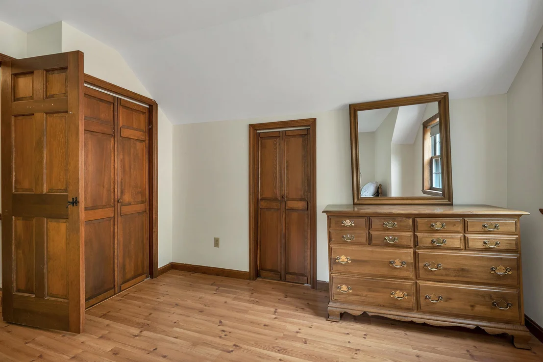 Photo of 36 Glidden