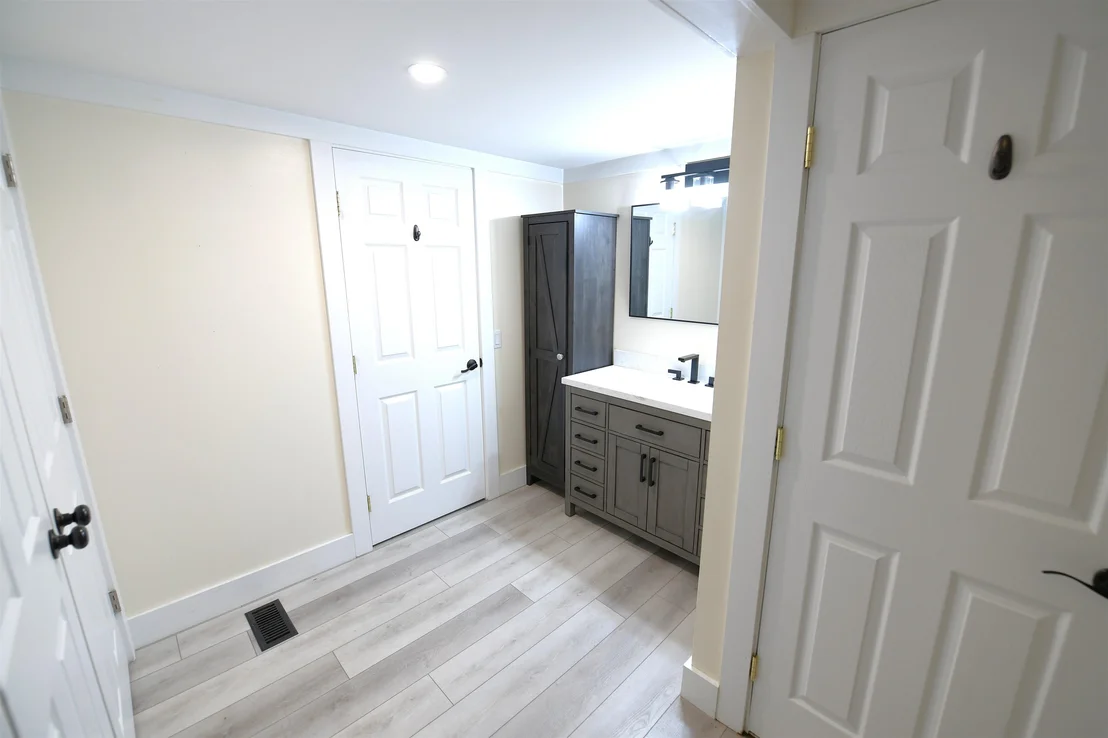 Photo of 208 White Cap