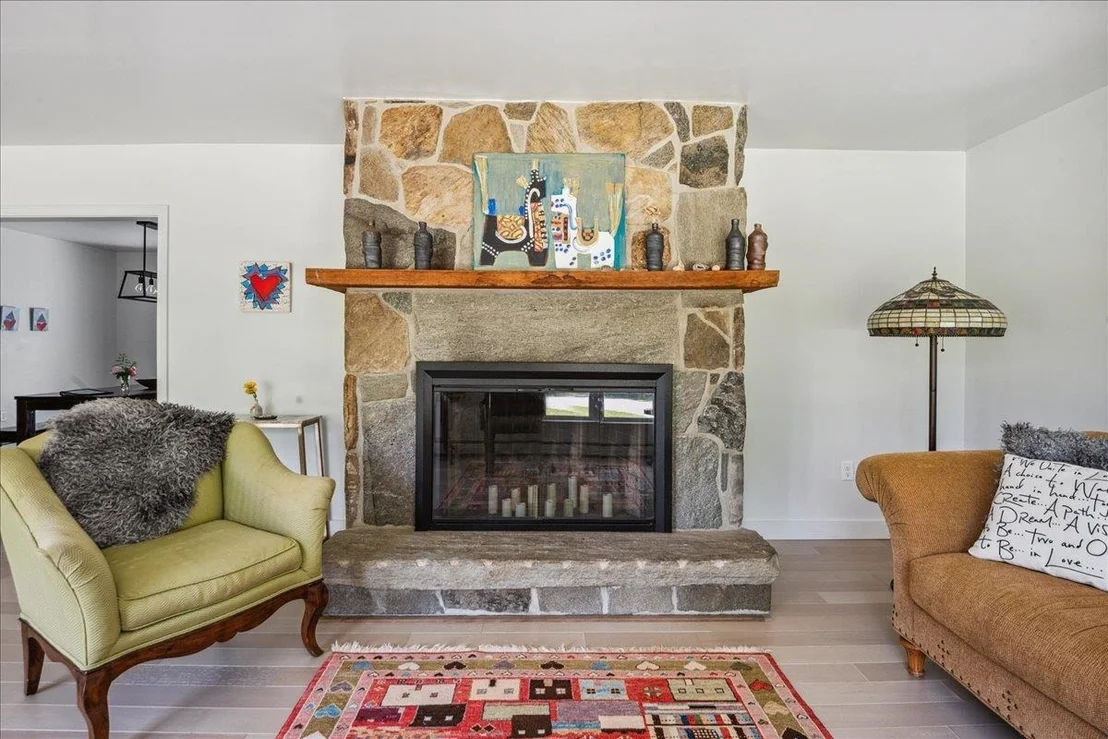 Photo of 7 Grassy Brook