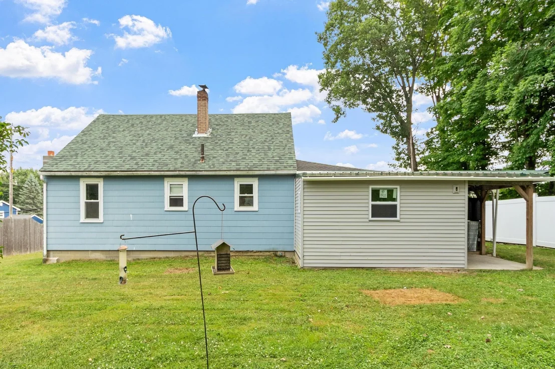 Photo of 32 Rollins