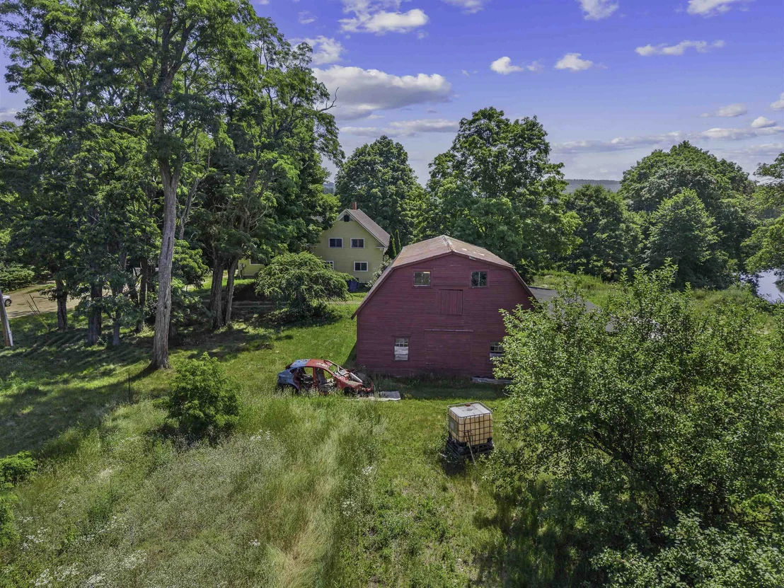 Photo of 385 Burnham Intervale