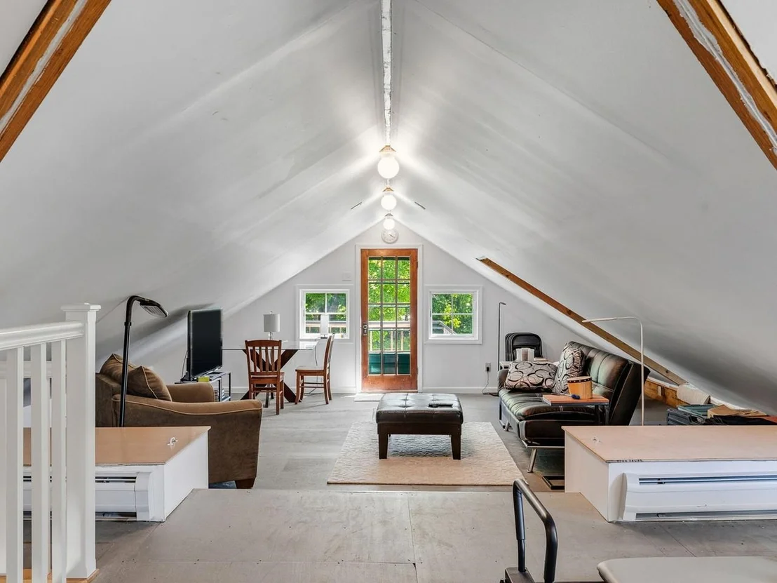 Photo of 609 Common