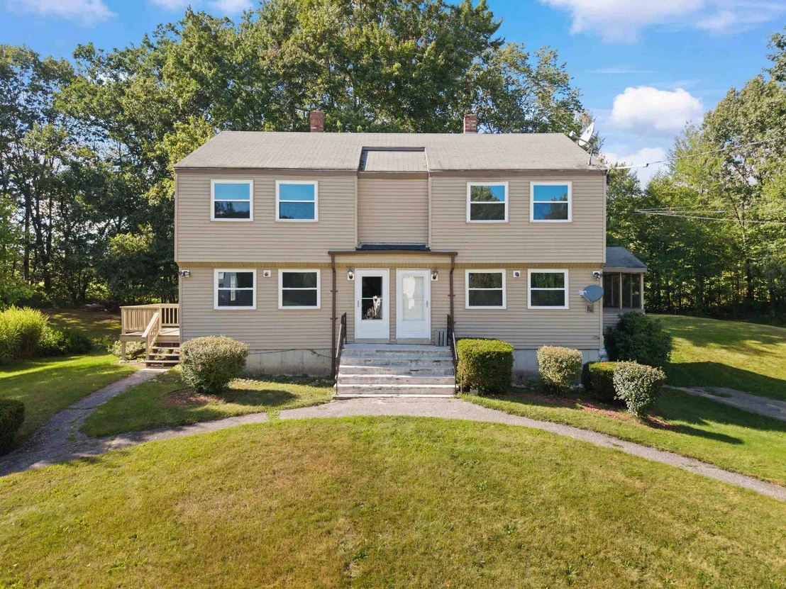 Photo of Unit UNITLUNITR at 31 Juniper