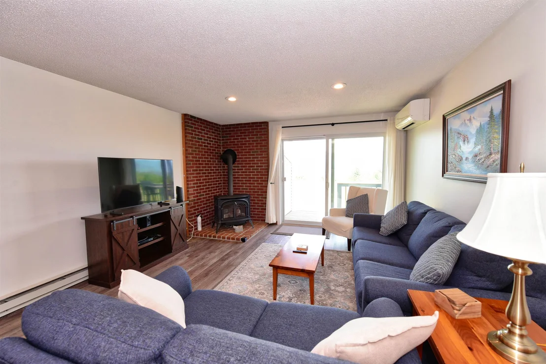 Photo of Unit J82 at J82 Eagle Ridge Condo