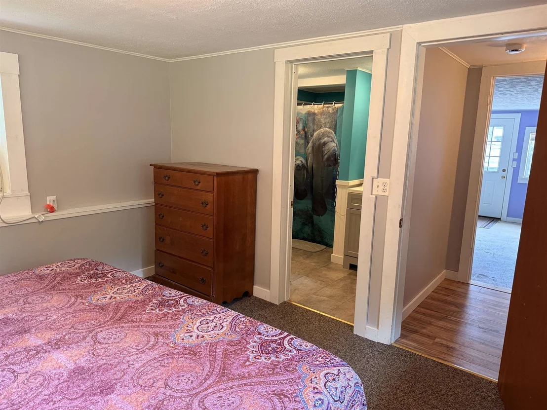 Photo of 759 Pond