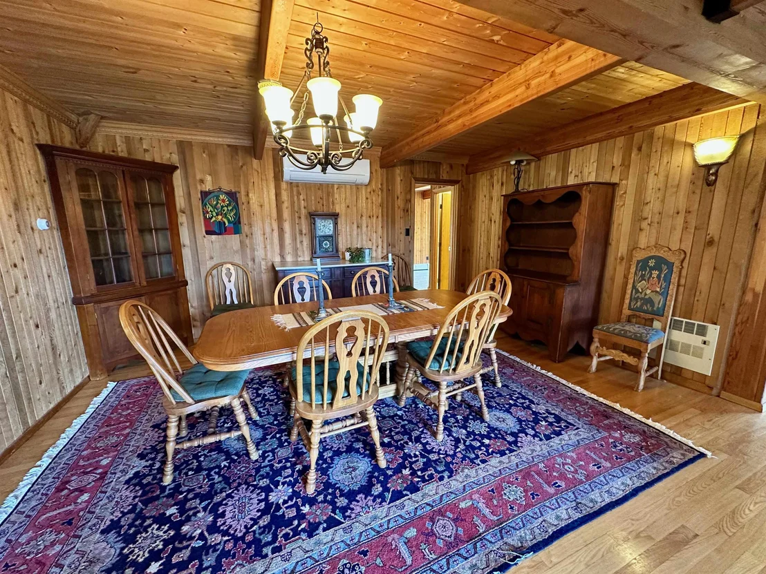 Photo of 20 Crest