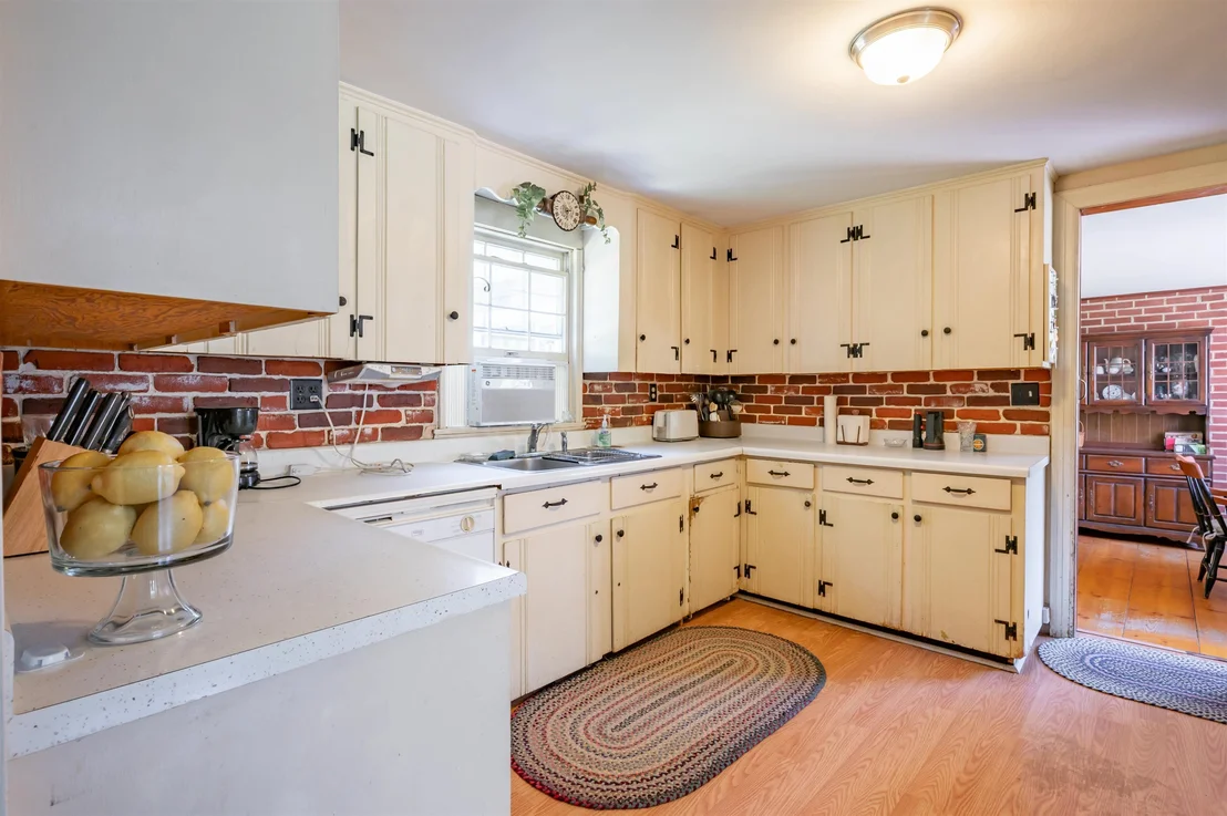 Photo of 6 Exeter