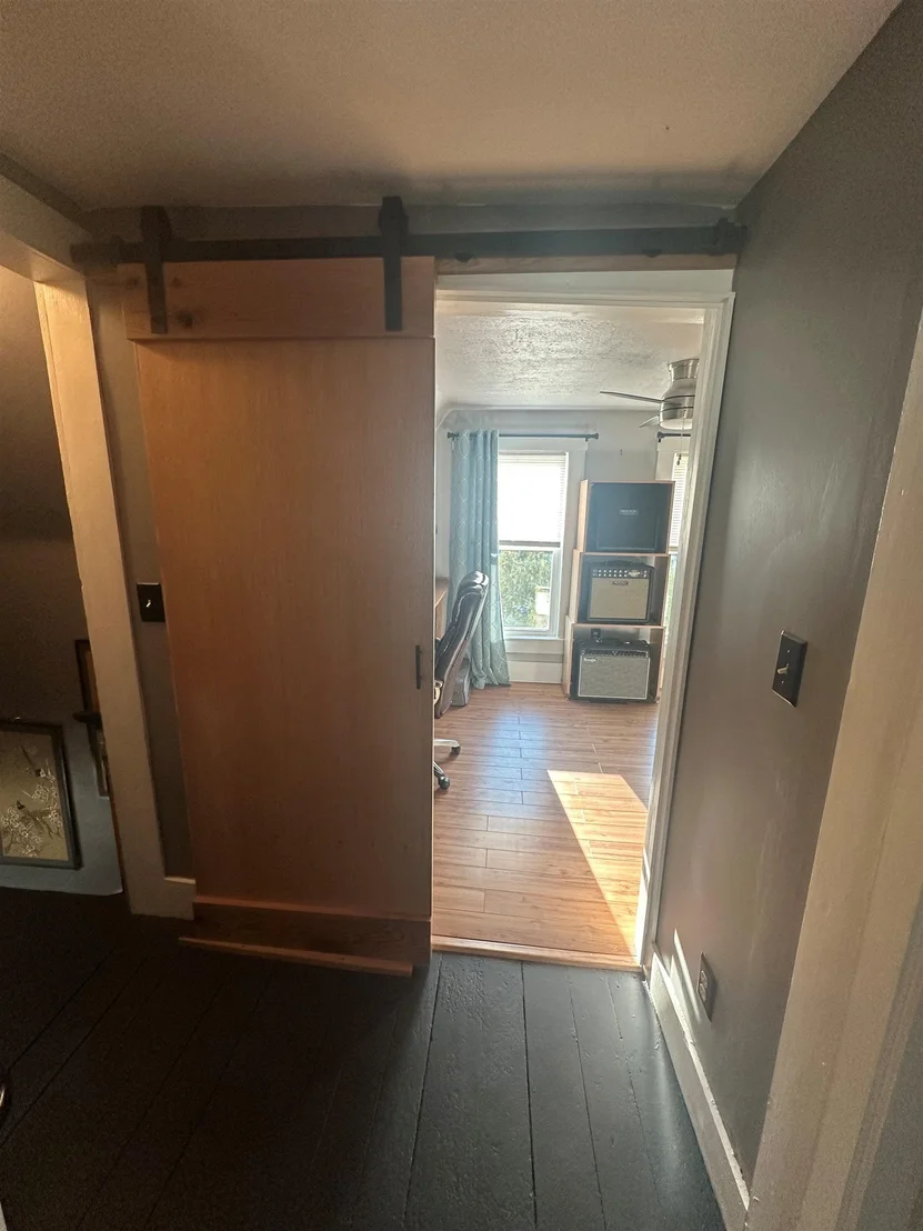 Photo of 8 Main