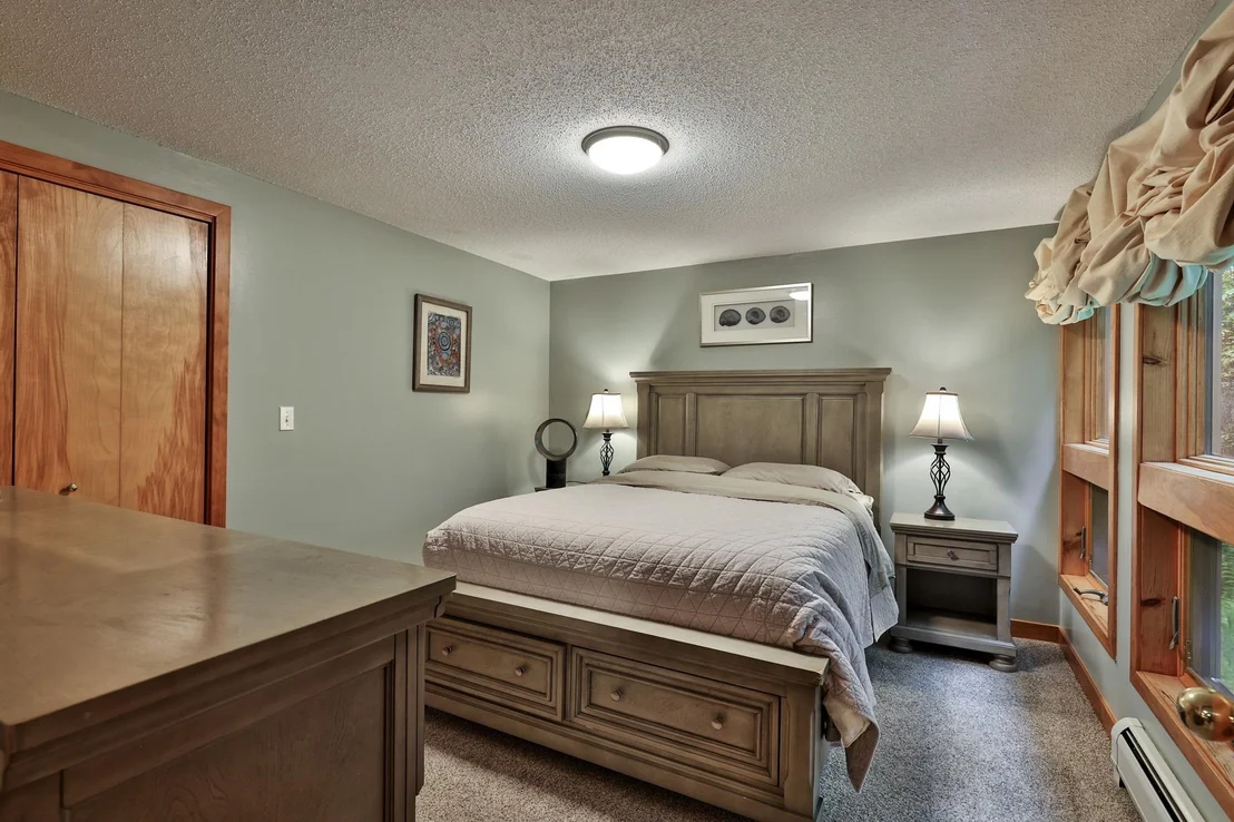Photo of 28 Mountain View