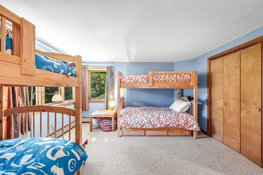Photo of 33 Carinthia
