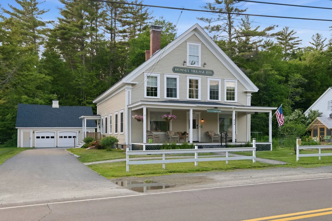 Photo of 459 Main
