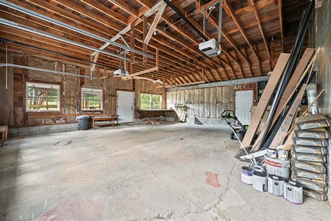 Photo of 2069 Riverside