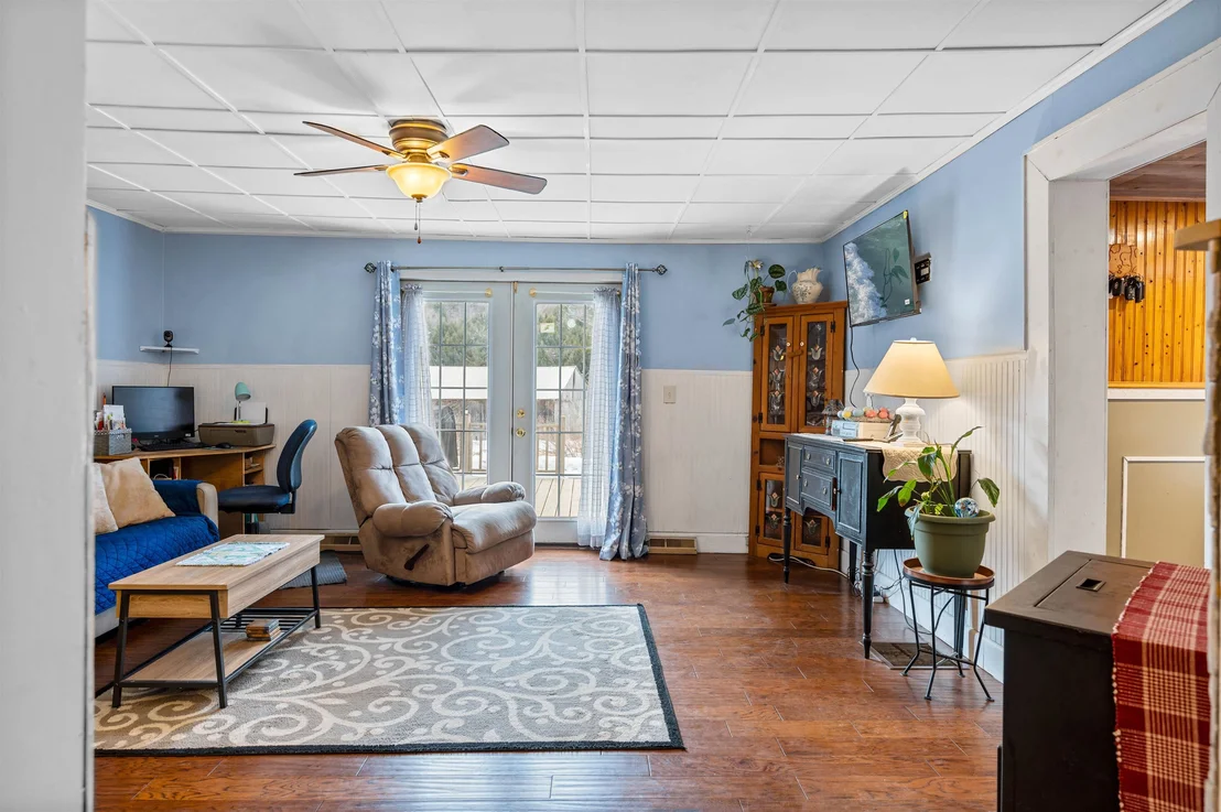 Photo of 684 Union Brook
