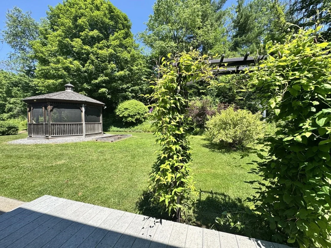 Photo of 240 Jericho