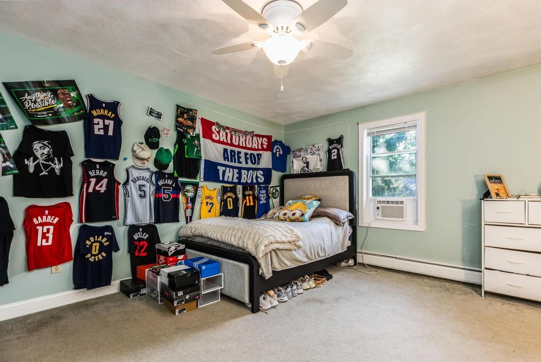 Photo of 2 Barnes