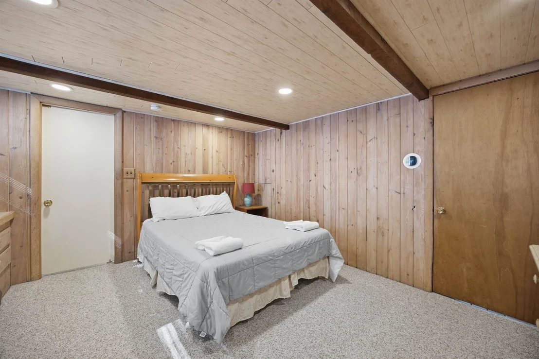 Photo of 70 Spring Hill