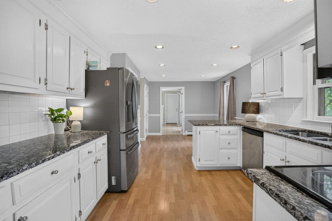 Photo of 2 Queensway