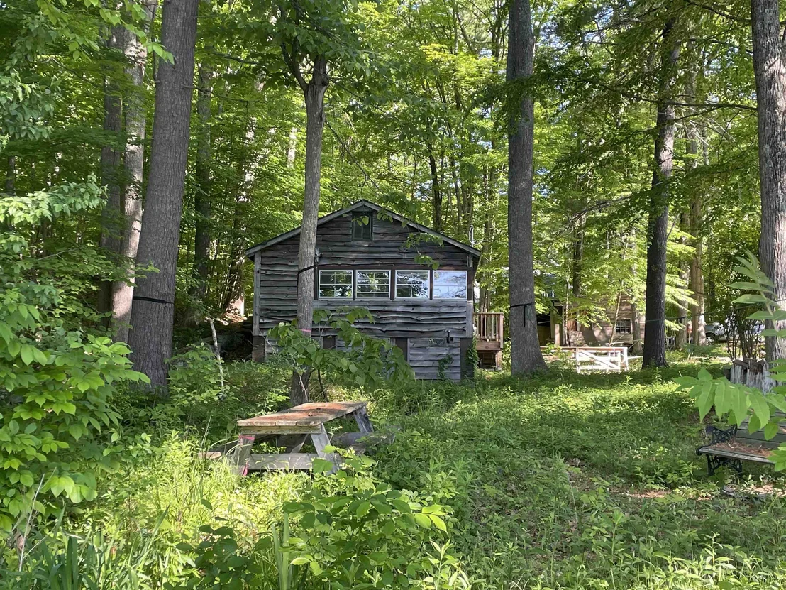 Photo of 5 Allen