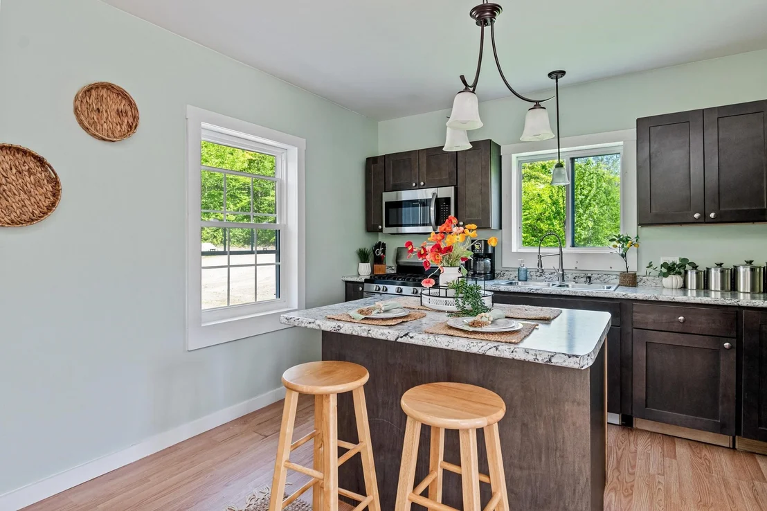 Photo of 559 Valley View