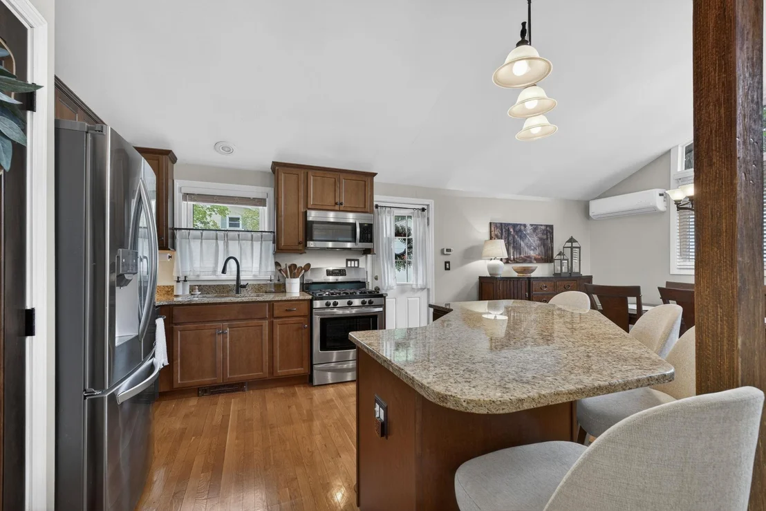 Photo of 130 Colgate