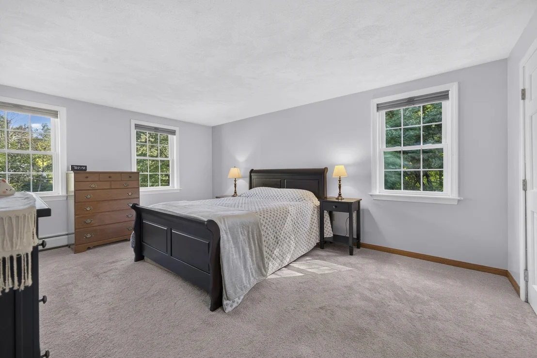 Photo of 28 Longview