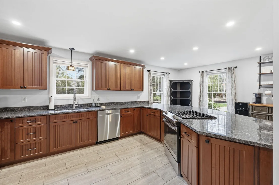 Photo of 369 Morrill