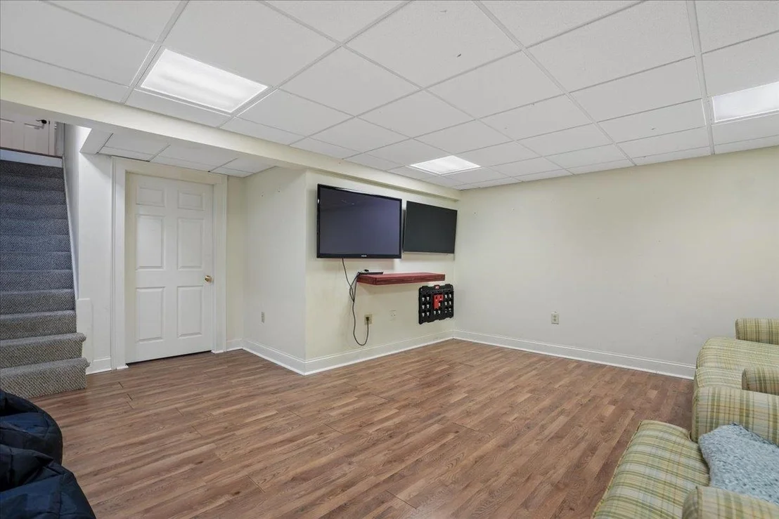 Photo of 72 Oakmont