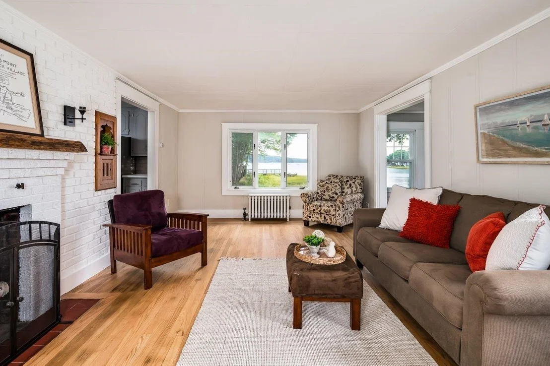 Photo of 354 Dover Point