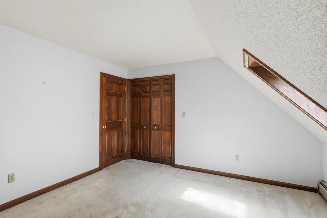 Photo of 1572 Skyline