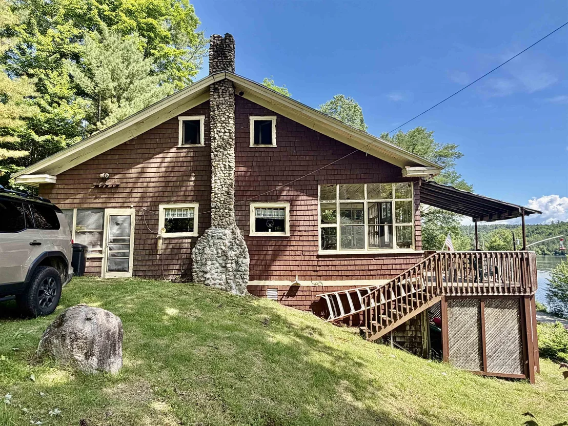 Photo of 263 Cedar Pond