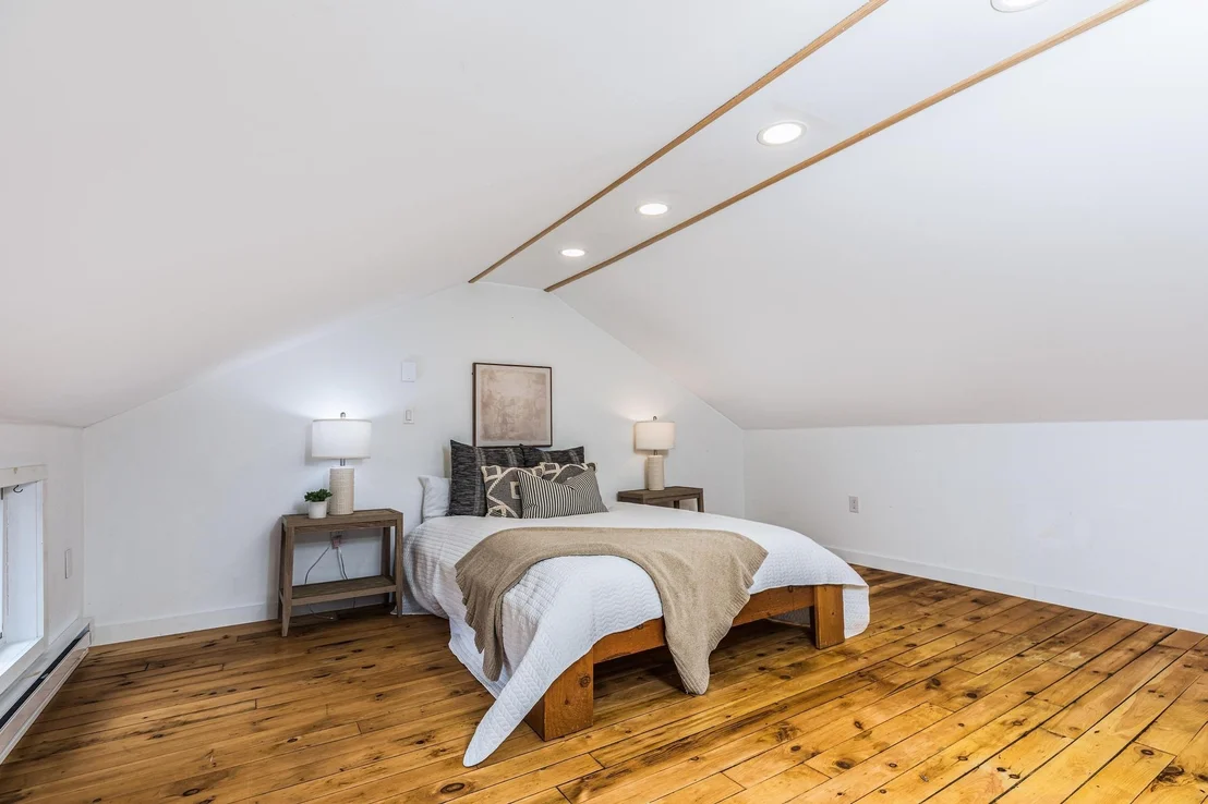 Photo of 1685 Dover
