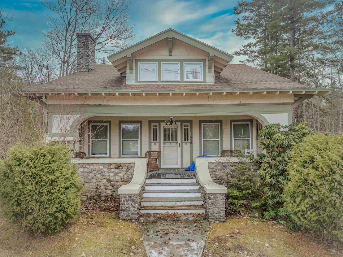 Photo of 2480 Main