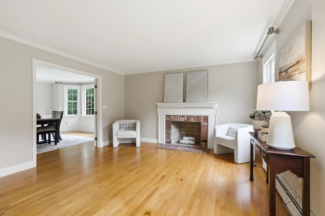 Photo of 8 Bear Hill