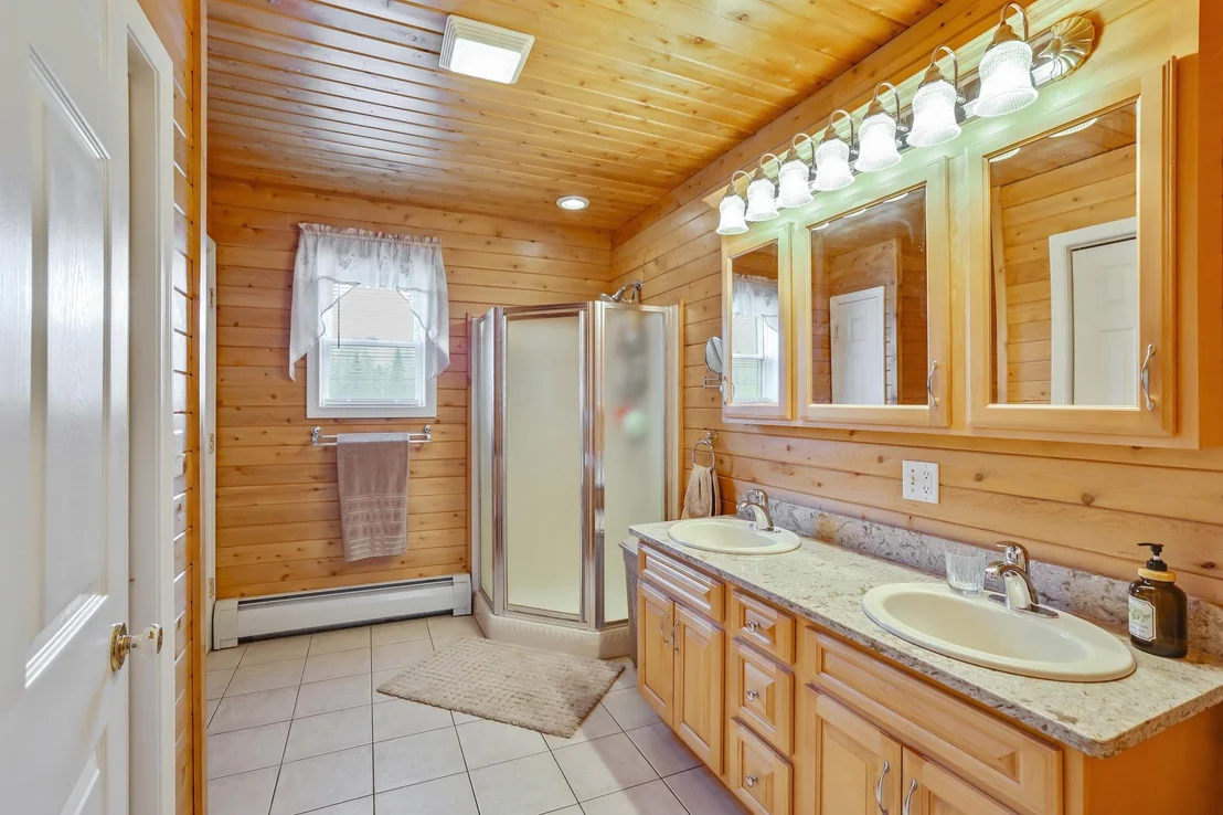 Photo of 348 Maple
