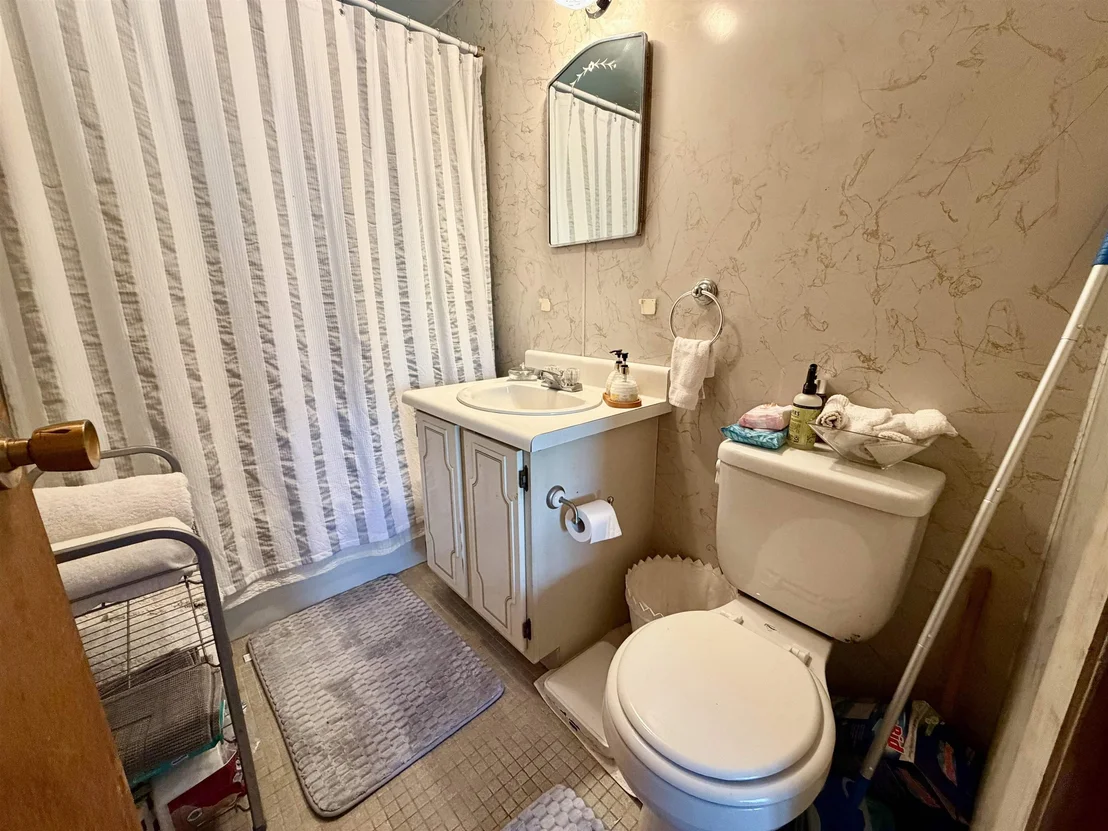 Photo of 281 Cedar Pond