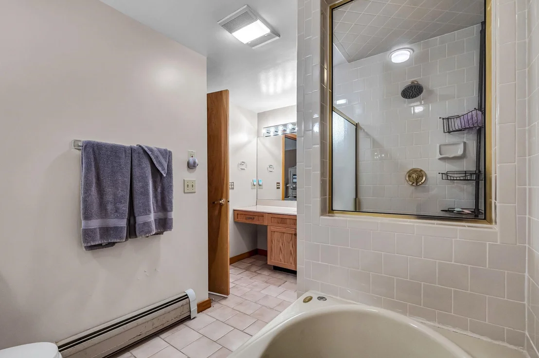 Photo of 33 Carinthia