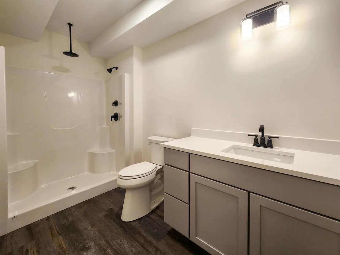 Photo of 9 Tilton