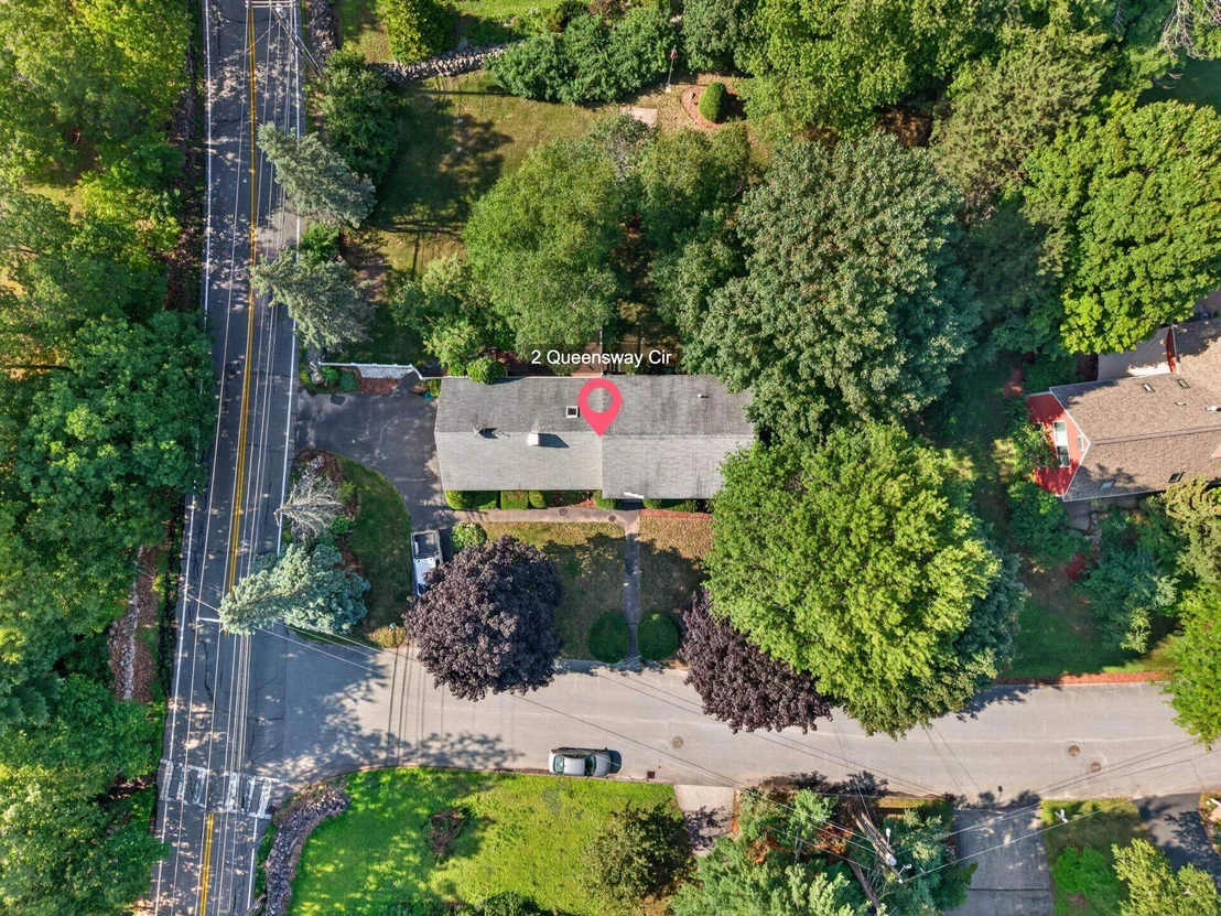 Photo of 2 Queensway