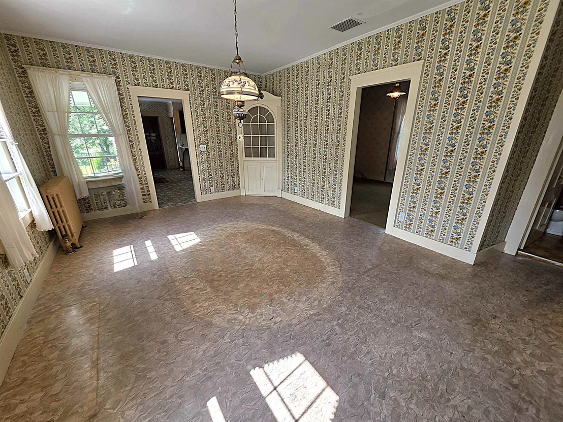 Photo of 15 Maple