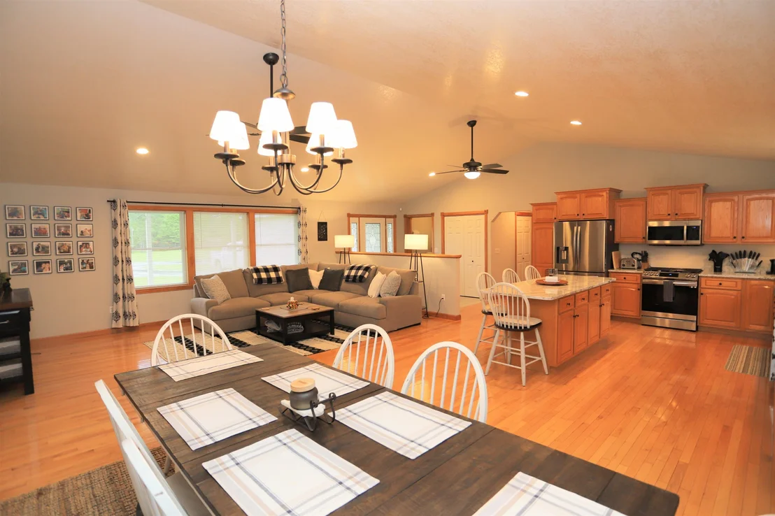 Photo of 348 Whispering Pines