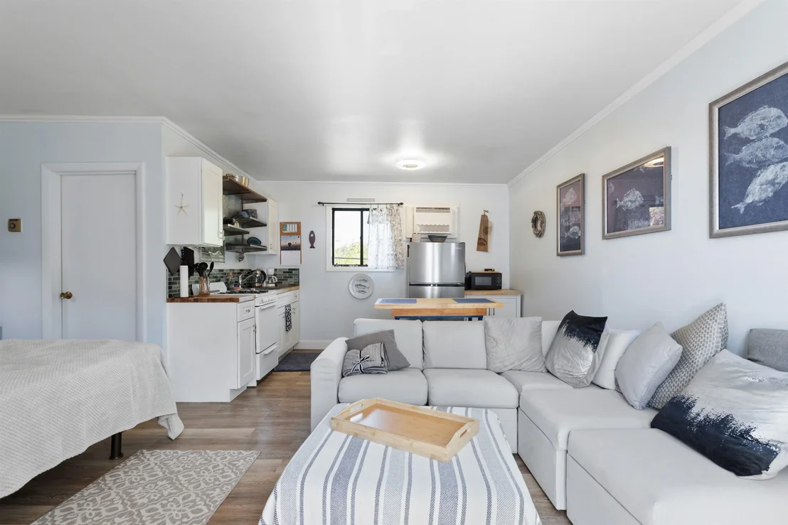 Photo of Unit 26 at 933 Ocean