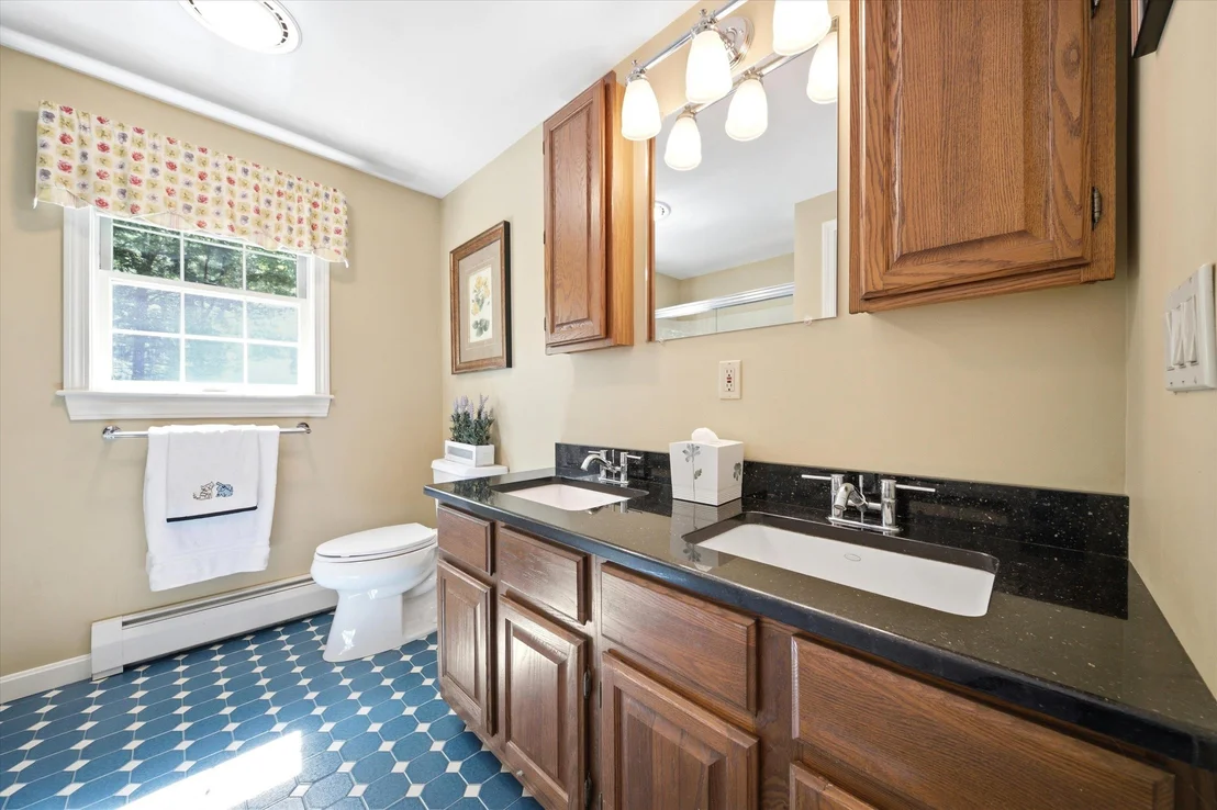 Photo of 140 Appletree