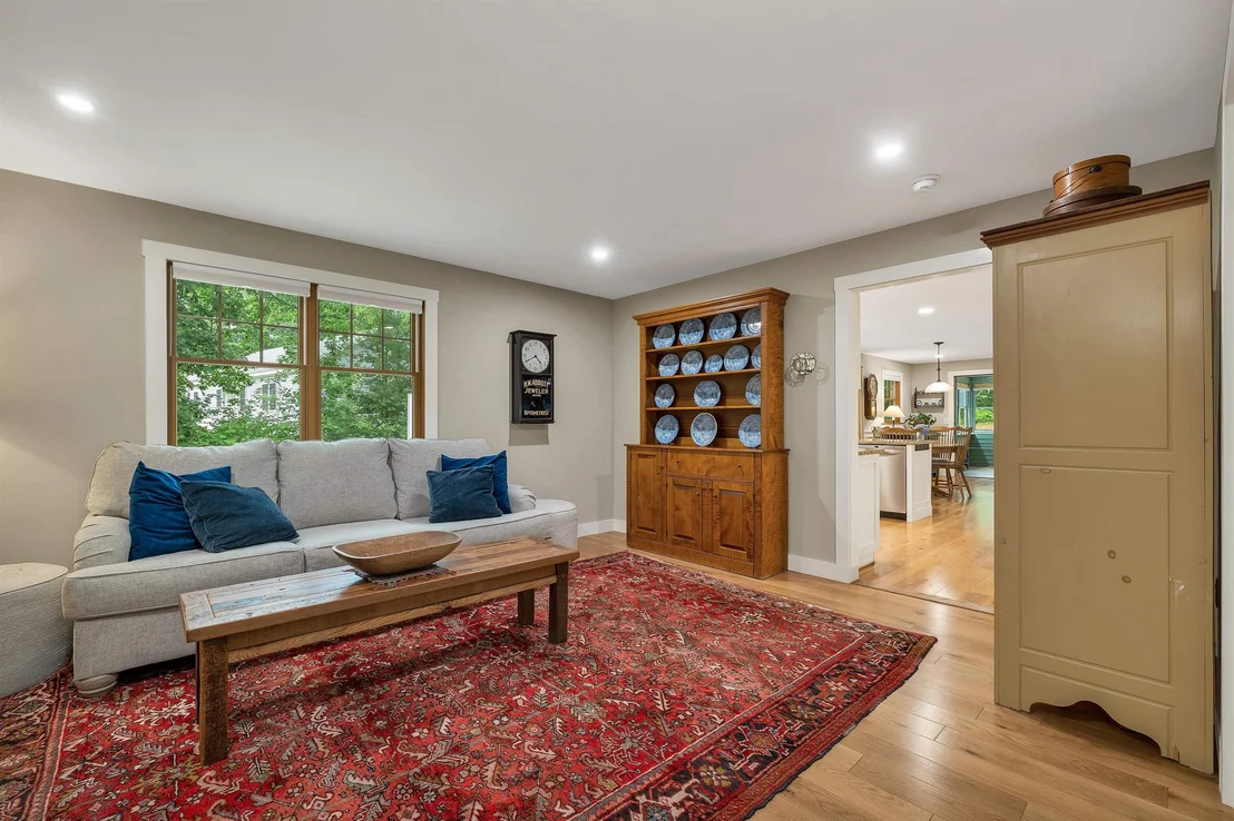 Photo of 3 Oak Knoll
