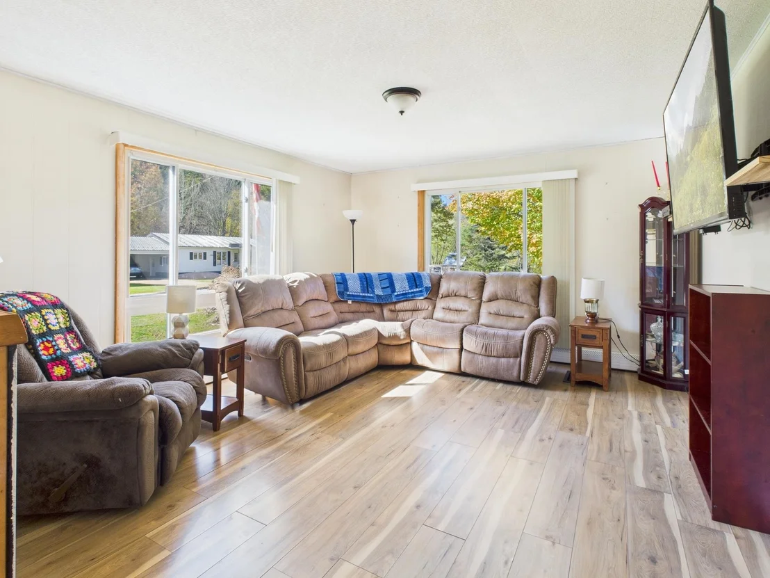 Photo of 63 Pariseau