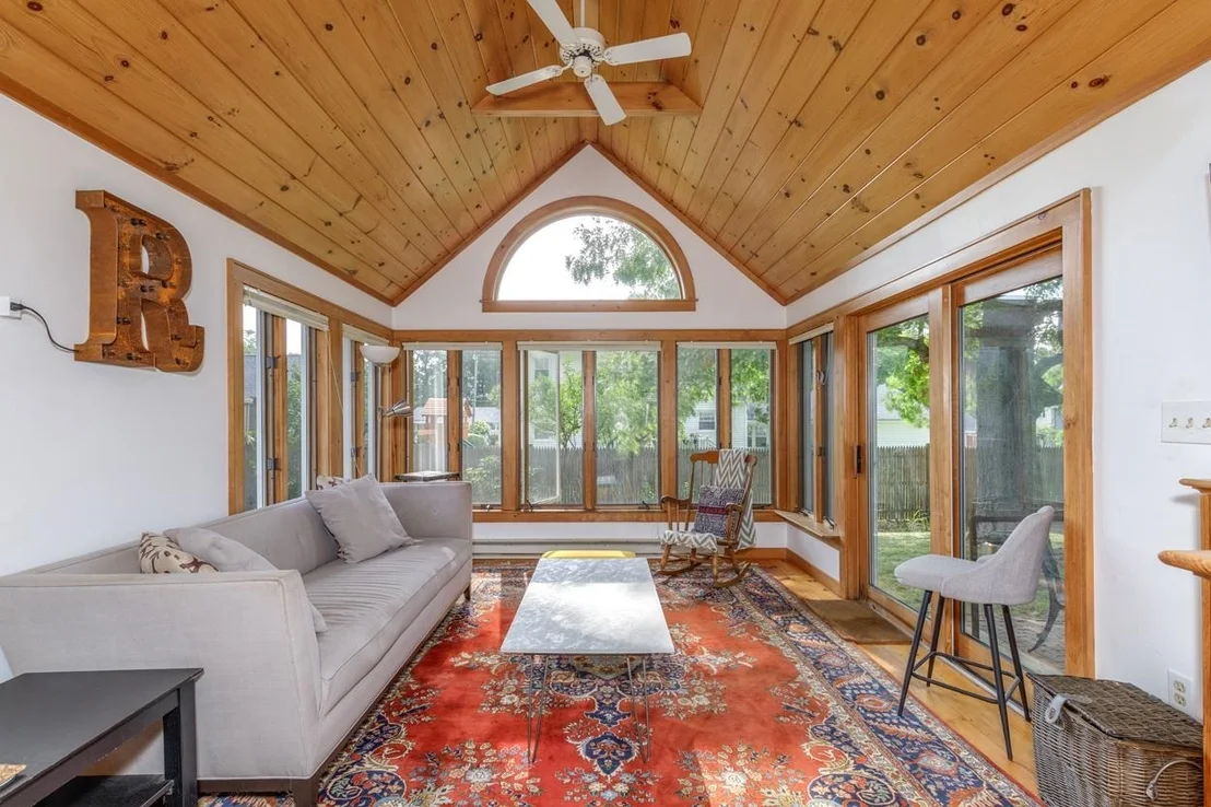 Photo of 234 W Haven